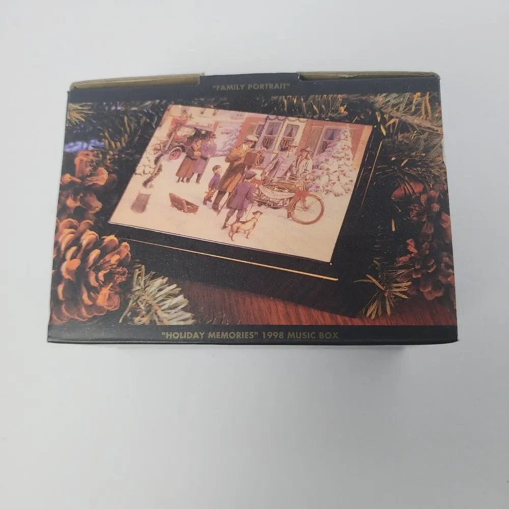 Harley Davidison 1998 Holiday Memories Music Box Limited Edition Family Portrait